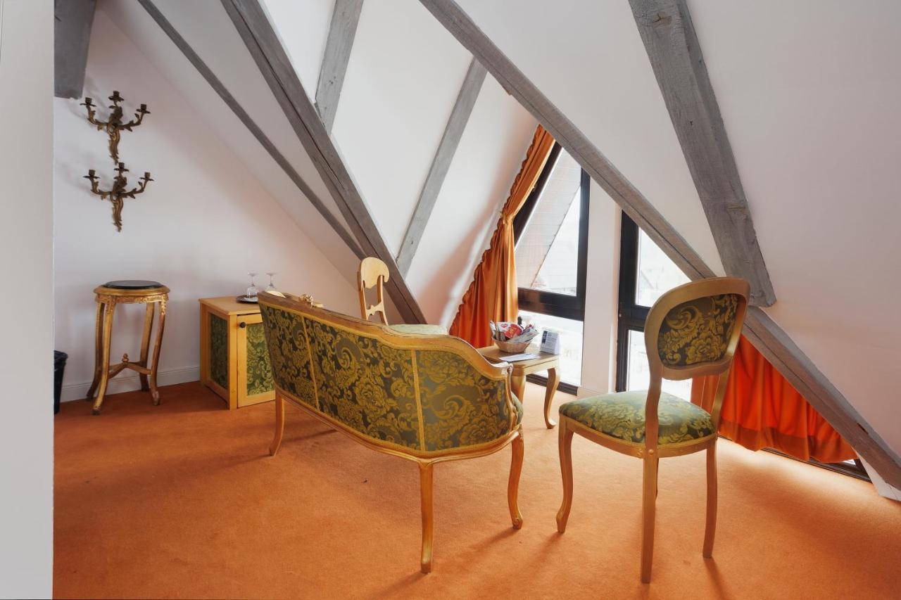 Conacul Archia Hotel Deva Buitenkant foto