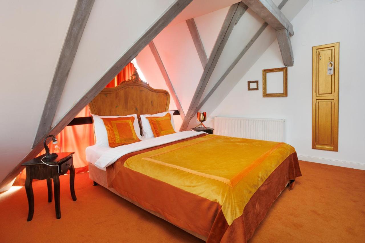 Conacul Archia Hotel Deva Buitenkant foto