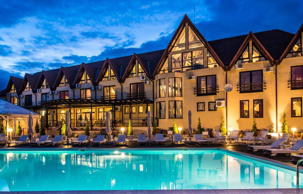 Conacul Archia Hotel Deva Buitenkant foto